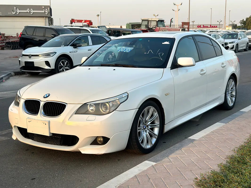 BMW 5-Series 2005 — photo 1 of 20