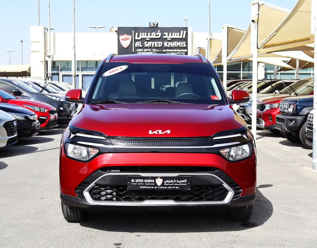 Kia Carens 2023 — photo 1 of 16
