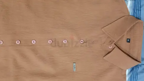 Stylish Button-Up Shirt in Warm Tones