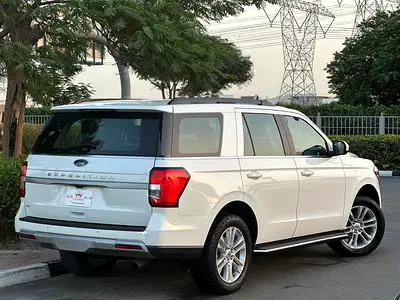 FORD EXPEDITION XLT 2023 GCC FULL OPTION UNDER WARRANTY FULL SERVICE HISTORY NO ACCIDENTS