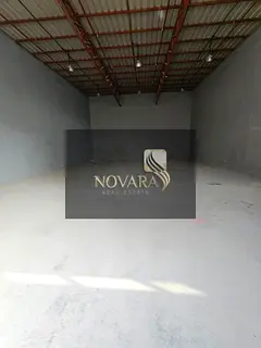 We offer you a unique opportunity to rent a 2500 square foot warehouse with ideal specifications.