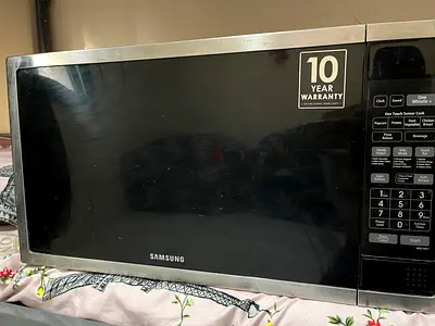 Used Microwave Oven in Good Condition