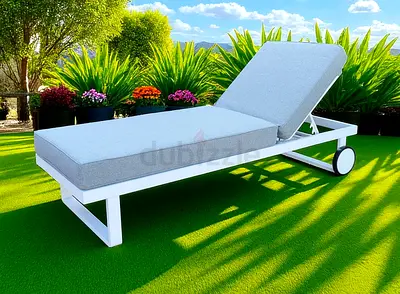 Super High Quality White Aluminium Sun Lounger , Sun bed with Wheels