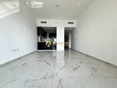 Fitted Kitchen | Elegant | Community View