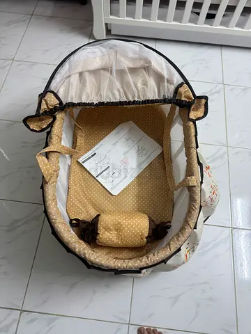 Cozy and Stylish Baby Bassinet for Sale