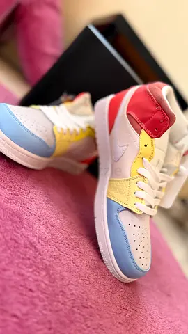 Jordan 1 mid size 44 *urgent sale*