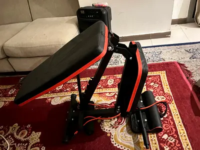 Adjustable seated bench