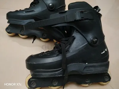 Aggressive USA skate