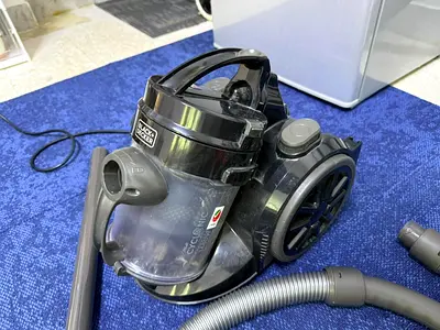 For Sale black and decker vaccum cleaner