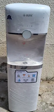 Bottom load water dispenser