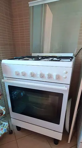 فرن بحالة جيدة جداً للبيع