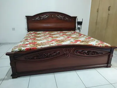 King Size Bed Set With Intricate Carvings