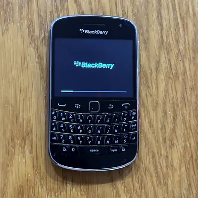 Blackberry 9900