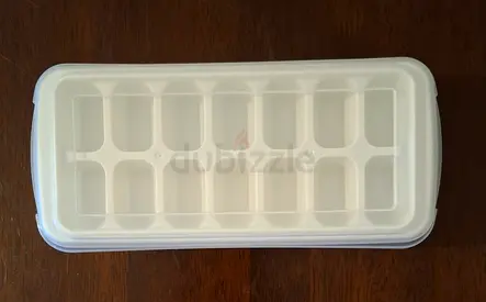 Ice Cubes Tray With Lid  Storage صينية مكعبات ثلج مع غطاء وتخزين