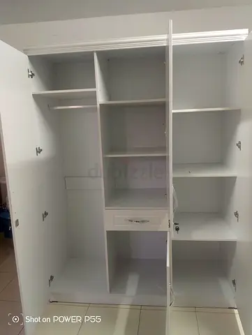 3 door wardrobe selling