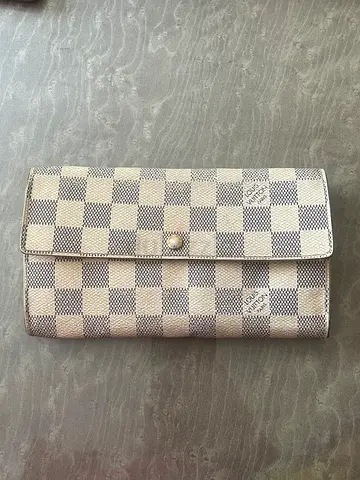 AUTHENTIC LOUIS VUITTON LONG WALLET.