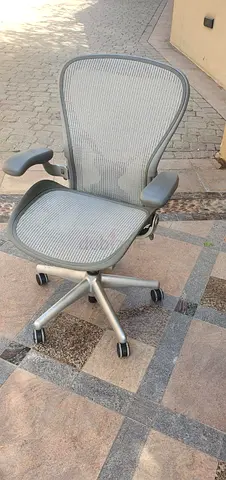 Herman Miller Areon Classic Chairs For Selling