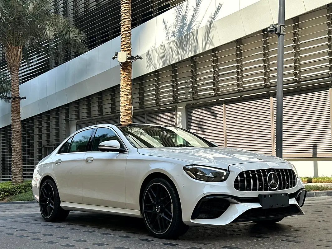 Mercedes-Benz E-Class 2021 — photo 1 of 14