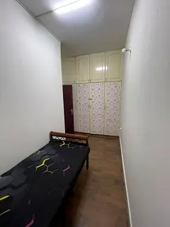 ! Fully Furnished Partition room Near Hamdan Center / LLH Hospital !