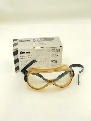 Protective Goggles for Safe Outdoor Sports