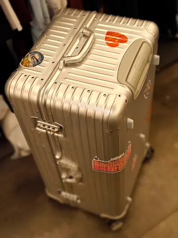 Luggage trunk rimowa