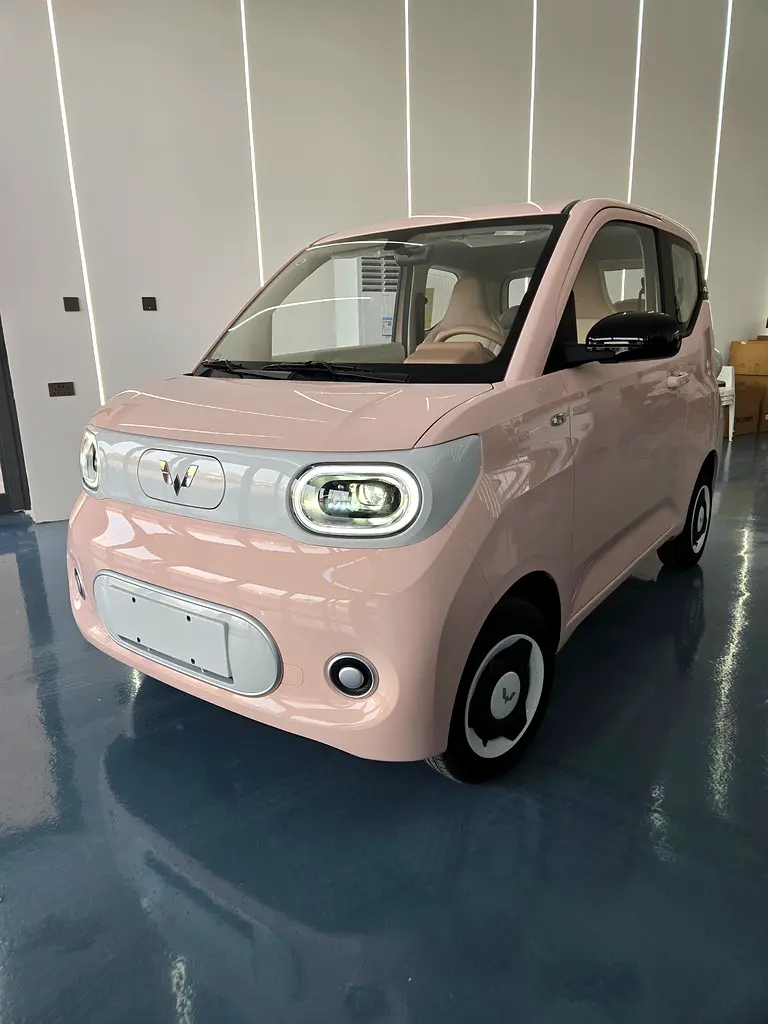 Wuling Air EV 2025 — photo 1 of 9
