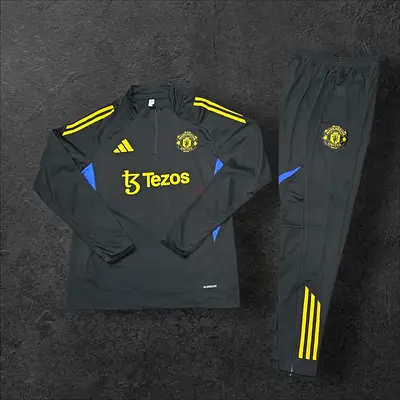 Mens Manchester United Training Tracksuit