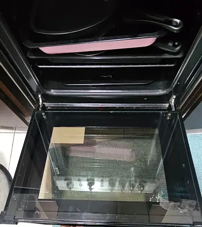 Gently Used Oven for Sale