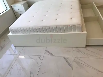 Modern White Bed with Storage king
