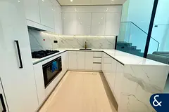 Private Pool |Modern | Luxurious | Furnished
