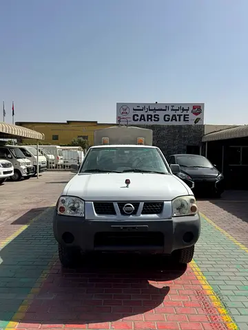 NISSAN PICKUP 2400