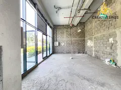 Prime location shell and core boulevard facing retail place available