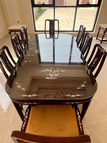 Dining table 8 chirs very perfect