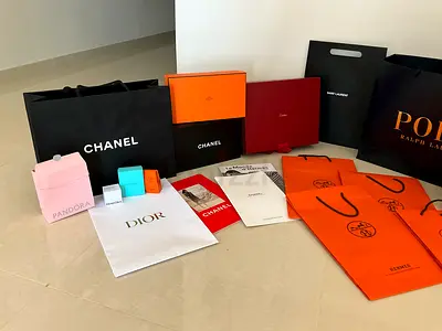 Luxurious Designer Bag Collection - Perfect for Fashion Lovers!