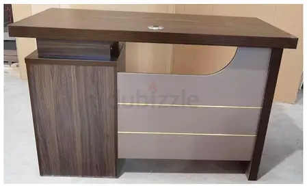 Modern Stylish Office Desk with Minimalist Design