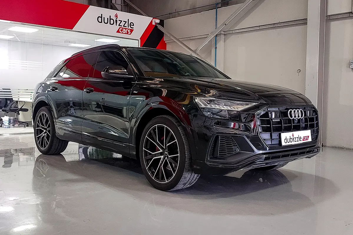 Audi Q8 2022 — photo 1 of 16