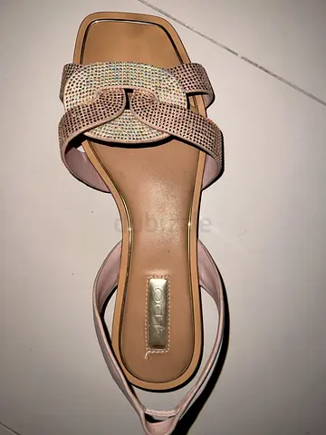 Elegant Womens Sandal with Sparkling Details