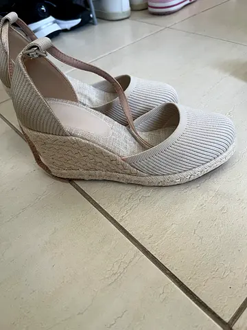 Women sandals