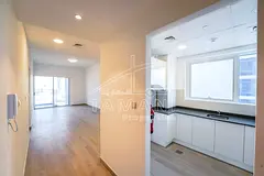 Park view Spacious layout Mid floor