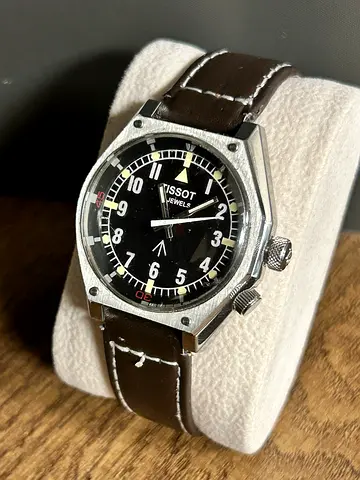 Tissot Vintage Swiss Watch - Classic and Reliable Timepiece