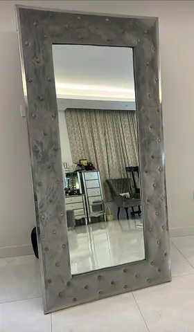 Elegant Full-Length Decorative Mirror with Unique Design
