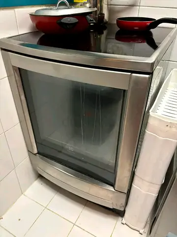 Electrolx Induction Cooker stove With oven 60x60cm