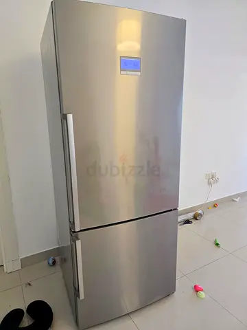 Bosch Series 6 Bottom Freezer Refrigerator with Digital display