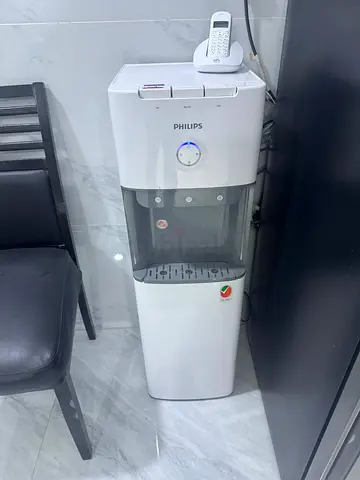 Philips Water Cooler - Efficient and Stylish - Almost Brand New