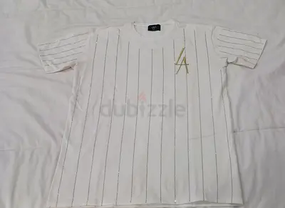 Stylish White Glittery T-Shirt with A Design
