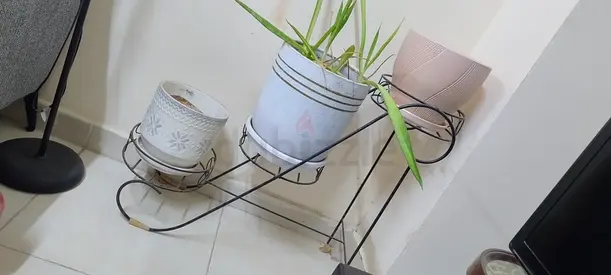 8Pot for sale and iron stand