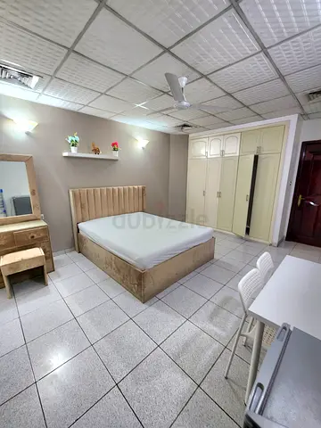 Master room with attached washroom near sharaf dg metro station bur dubai