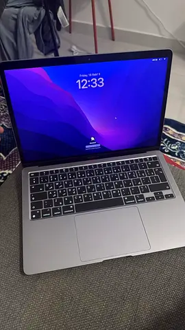 Apple MacBook Air 13-inch - Excellent Condition!