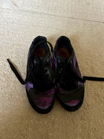 Girls shoes used. S32