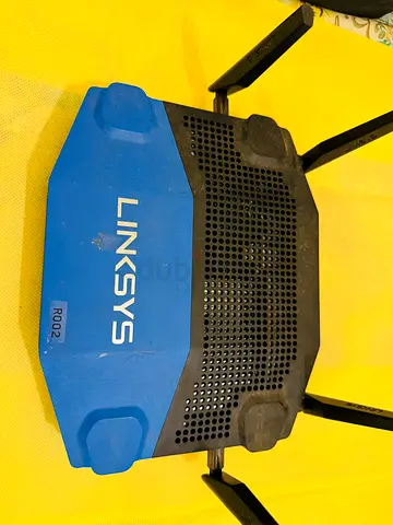 Linksys WRT1900AC Dual-Band+ Wi-Fi Wireless Router with Gigabit  USB 3.0 Ports and eSATA, Smartwifi